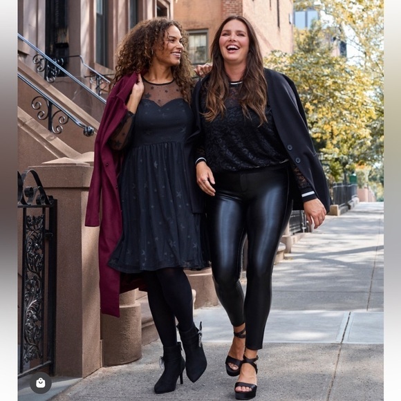 Torrid 4 AT THE KNEE STAR MESH SKATER DRESS - Picture 6 of 12